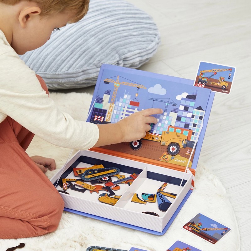 Libro magnetico per bambini a tema costruzioni con 50 magneti e 18 modelli da seguire